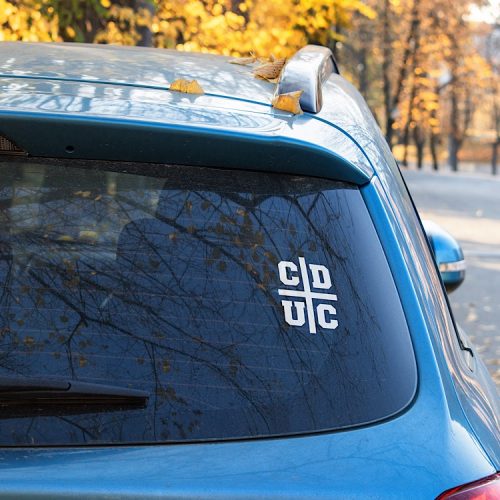 Sticker Pegatina para carro Universidad Católica 6in x 6in